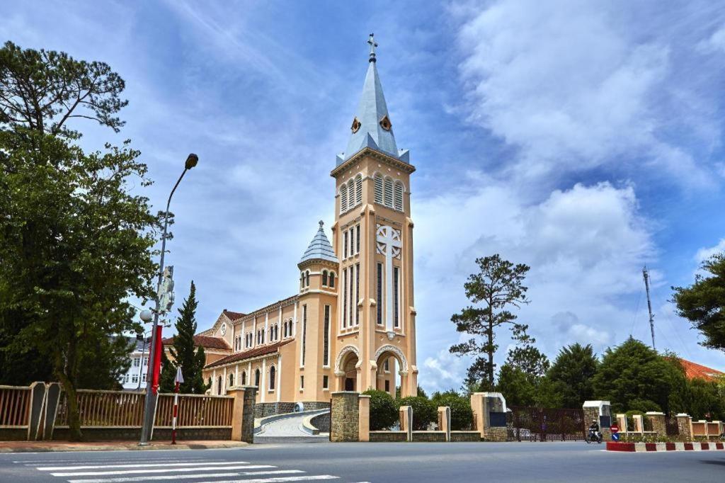 Hodota The Blessed Virgin Dalat Hotel Exterior photo